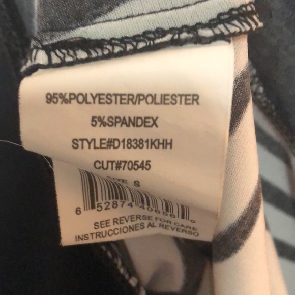 Speechless black/white dress V Neck Short Sleeve with Ban Detail Tie Belt - Picture 8 of 9